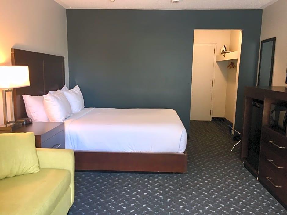 Days Inn By Wyndham Sarnia Harbourfront Exterior photo